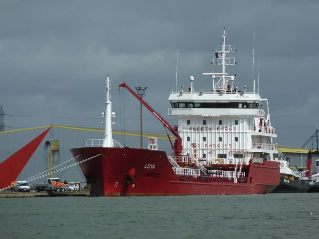 Loya - quai des darses - 26 avril 2012.JPG